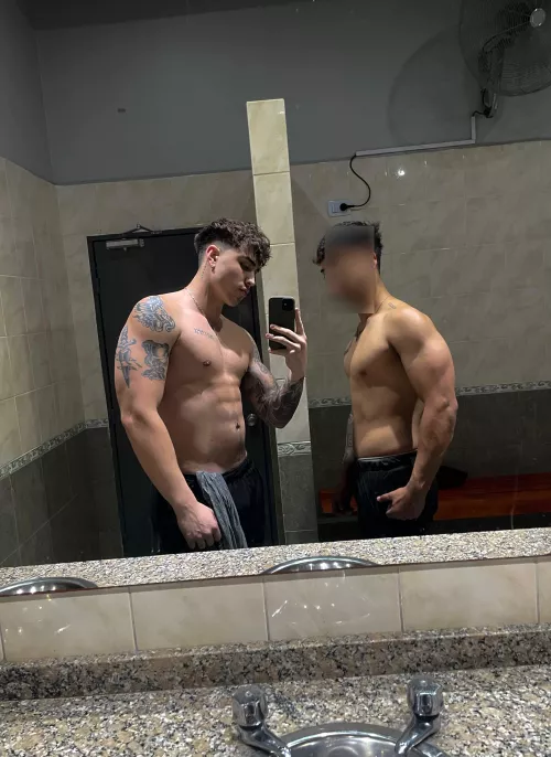 [23] extra time needed: can you handle my overtime pics? by ZaynReedx