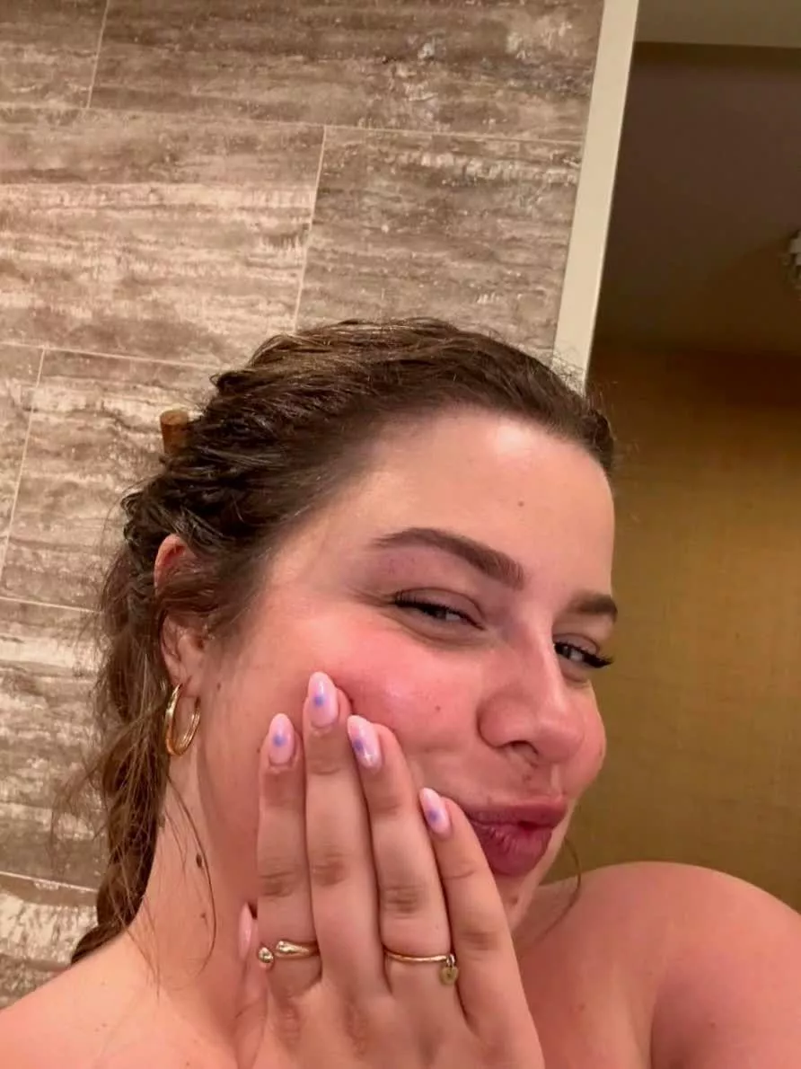 Chubby cheeks and cute smile posted by alissbonython