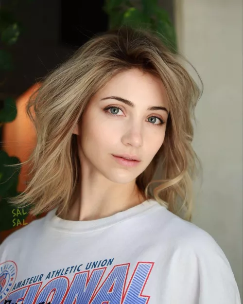 Emily Rudd by Long_oil_