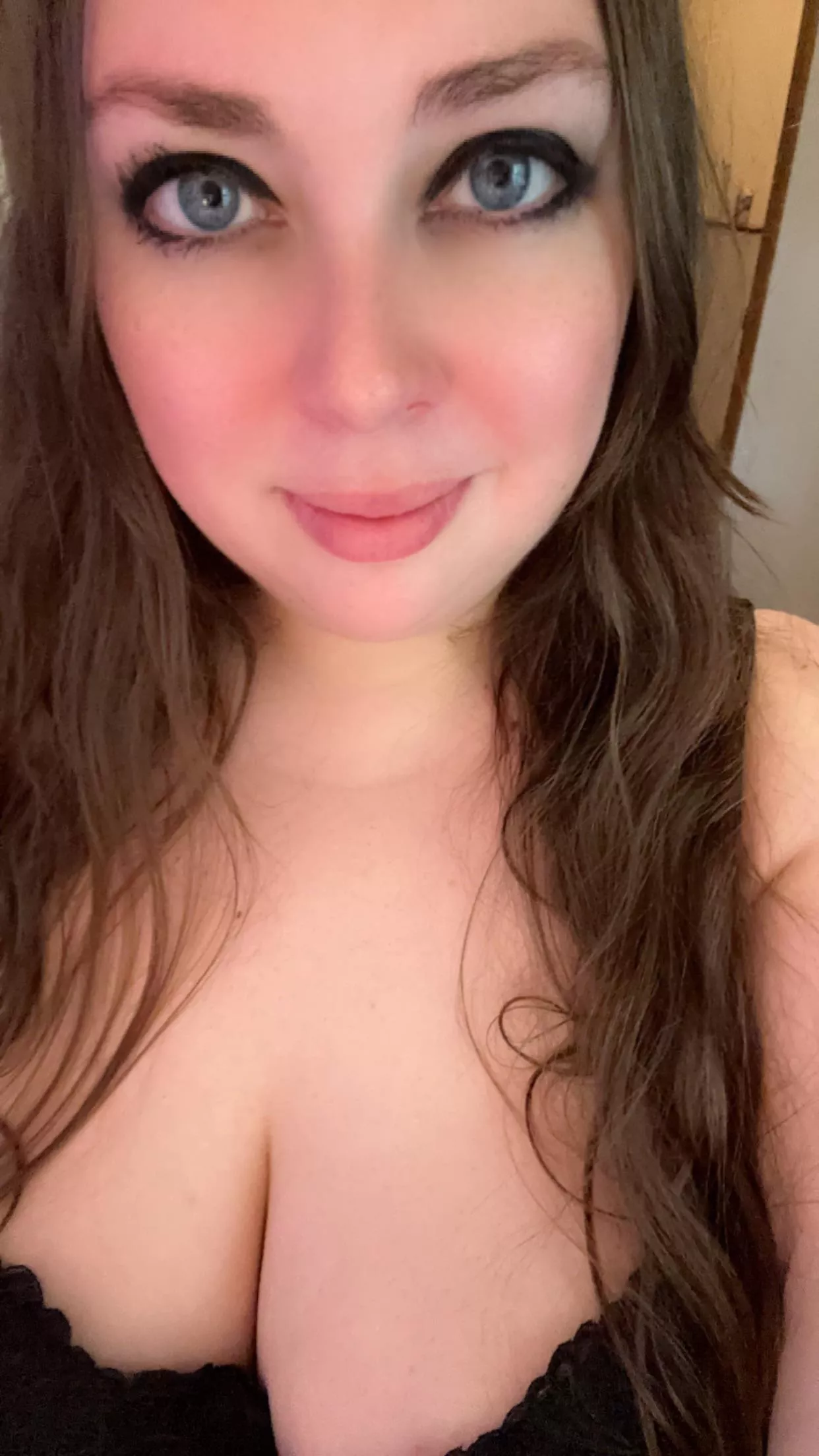 Enjoying the long weekend ☺️ posted by JezebelPhoenix69