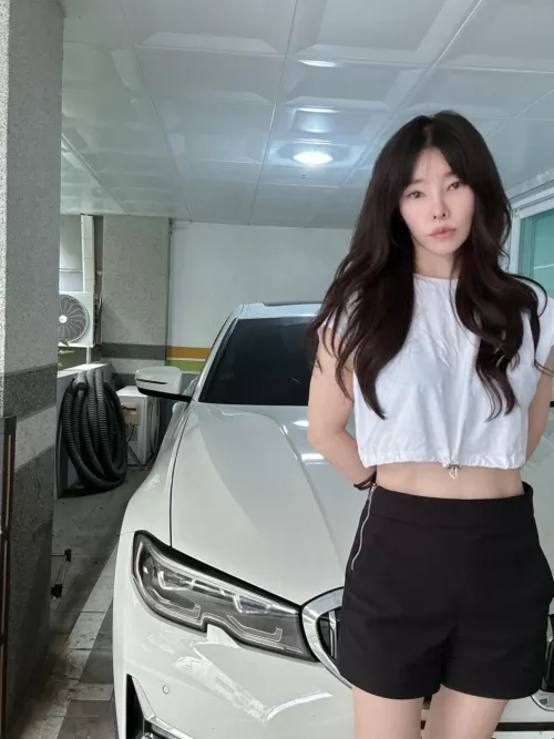 felt cute in garage by sweetssakura