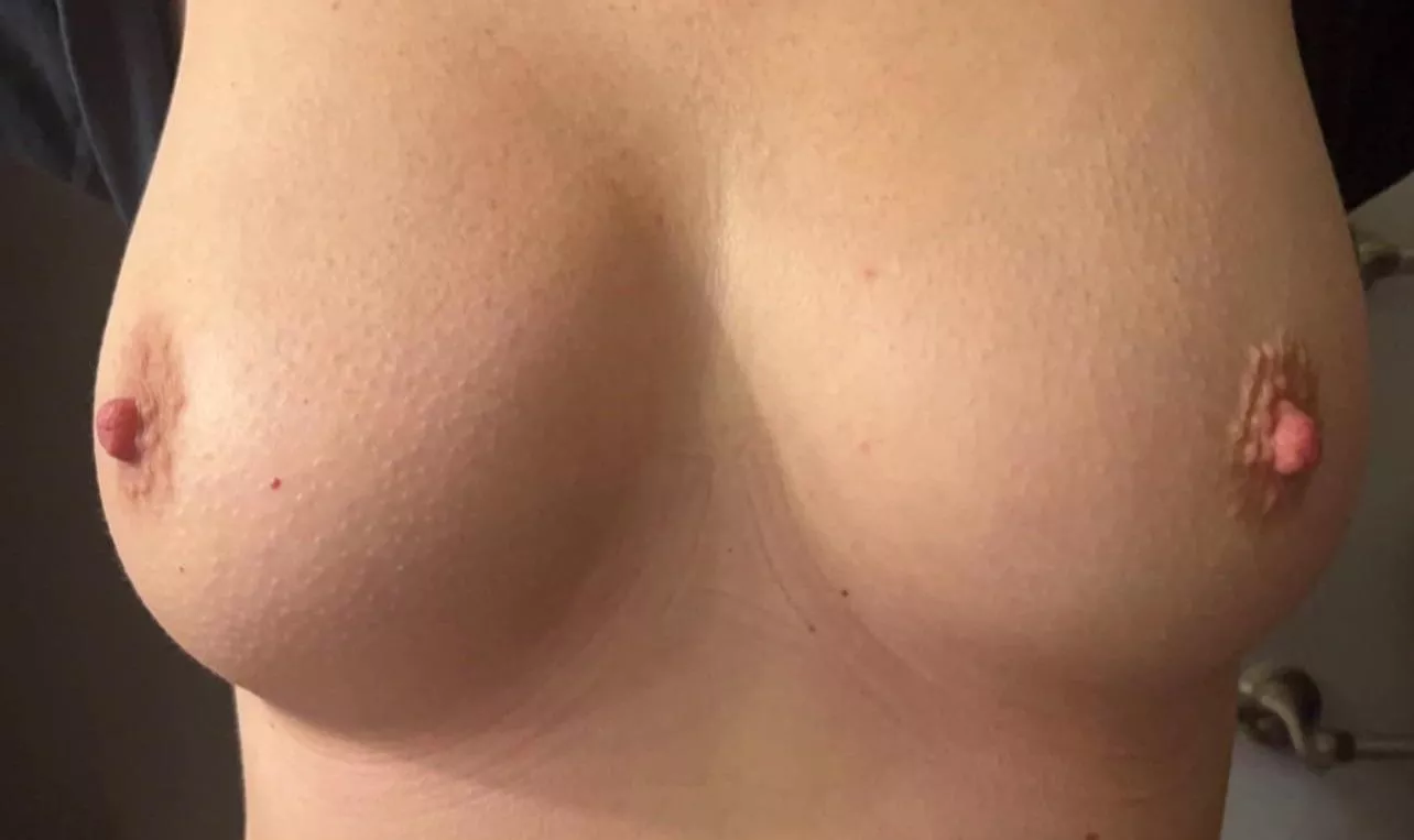 I’m back boys 😉 (f)32 who wants to see more? posted by neighbormilf4u