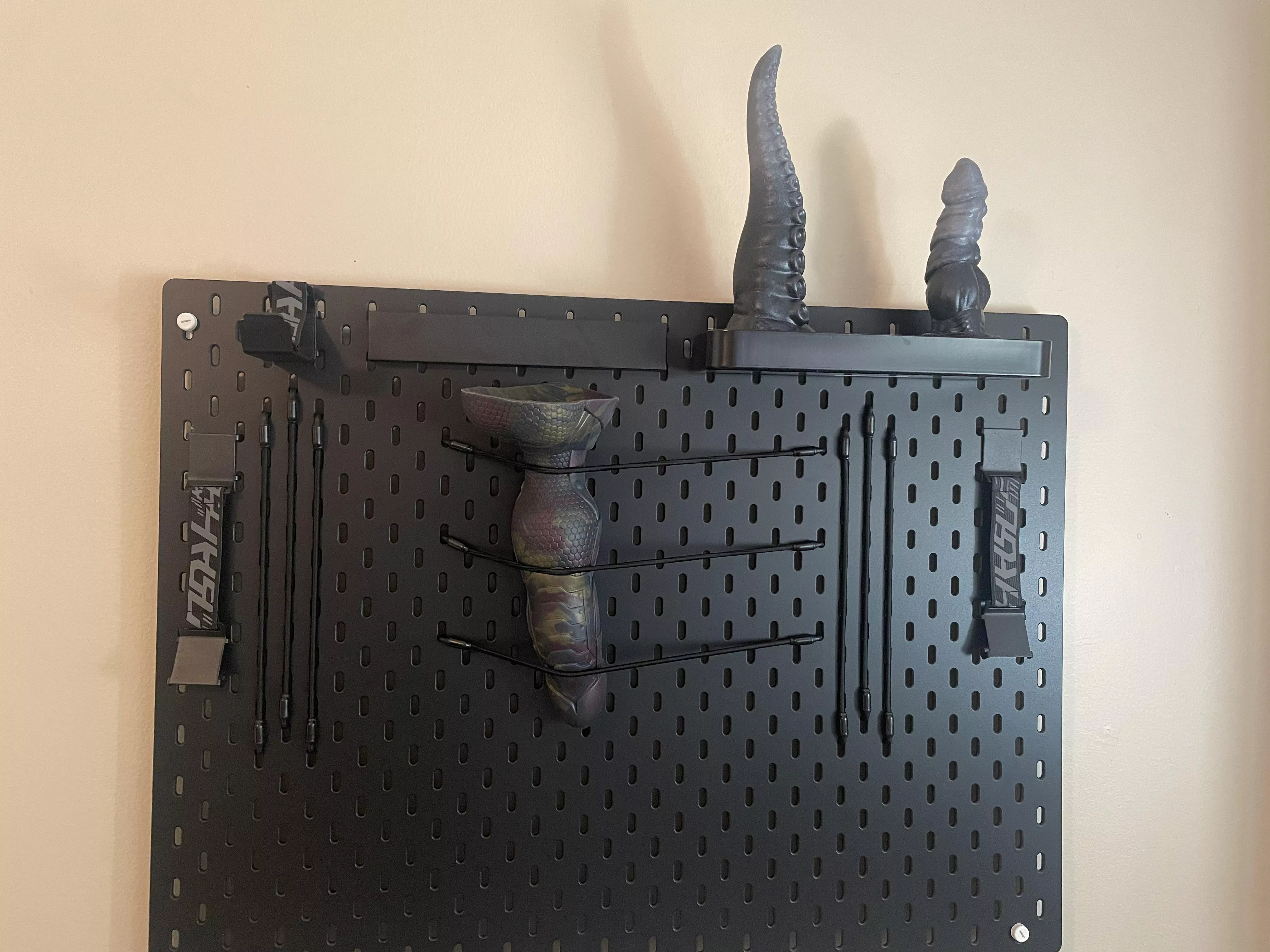 Just going for a vibe in the new room posted by HitachiBandit