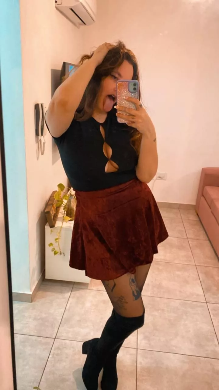 Let's be very wild in my bed tonight  posted by w_queen