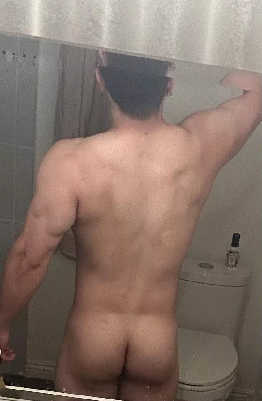 (m) How’s the view back there? posted by secretducky123