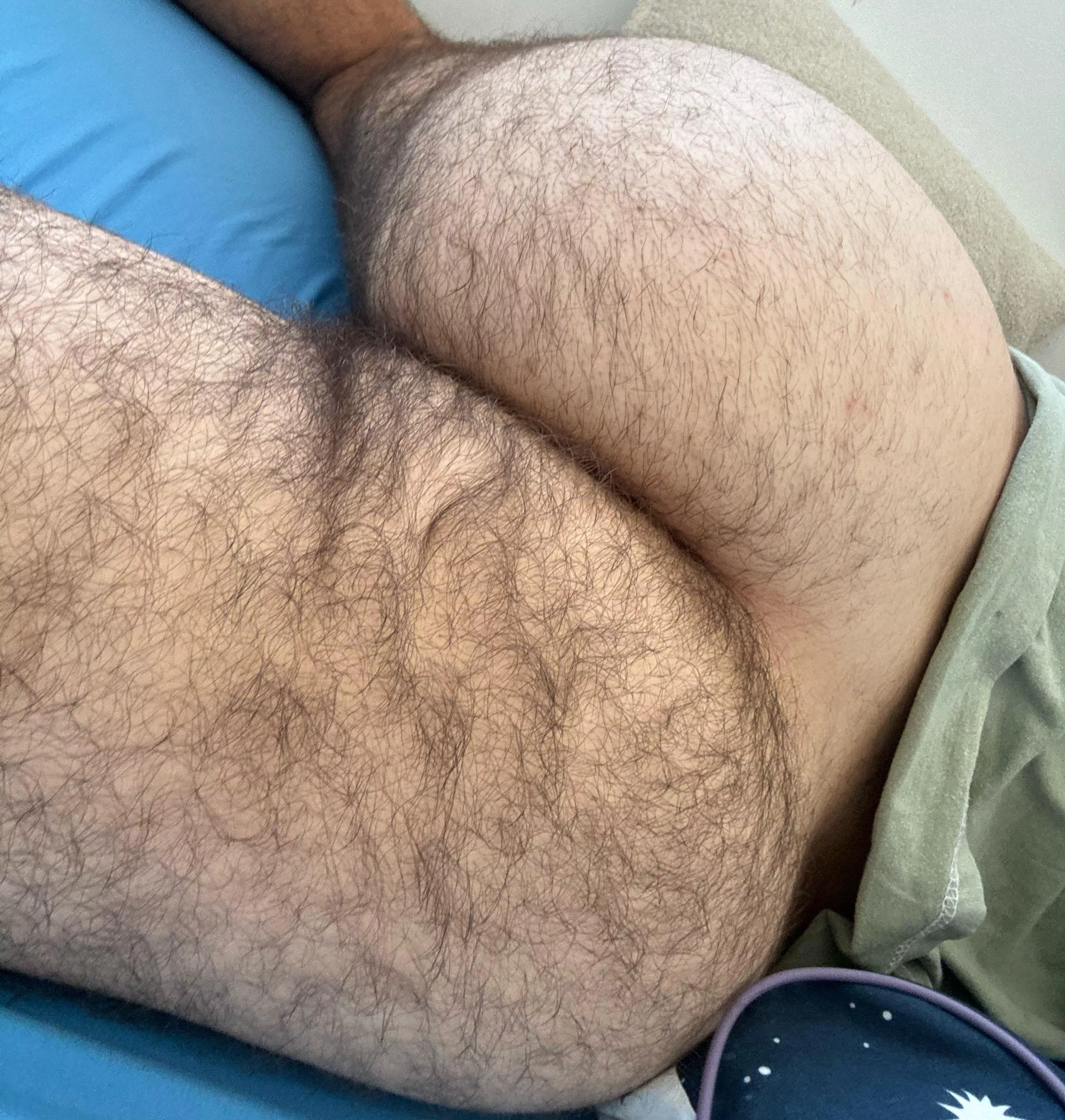 Never shaved!!! posted by UnluckyBowler9644