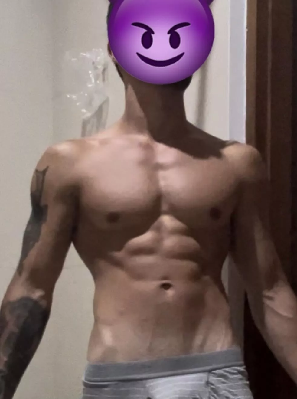 No pump here just feeling great 😊😊🥰 posted by TheeGuyDerek