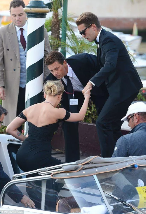 Scarlett Johansson by 10uncu