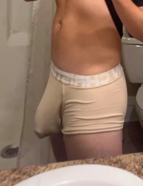 Sometimes I wonder how I can fit into clothes lol (20) by dongbustere