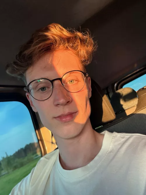 Vampire vibes by Sweettooth514