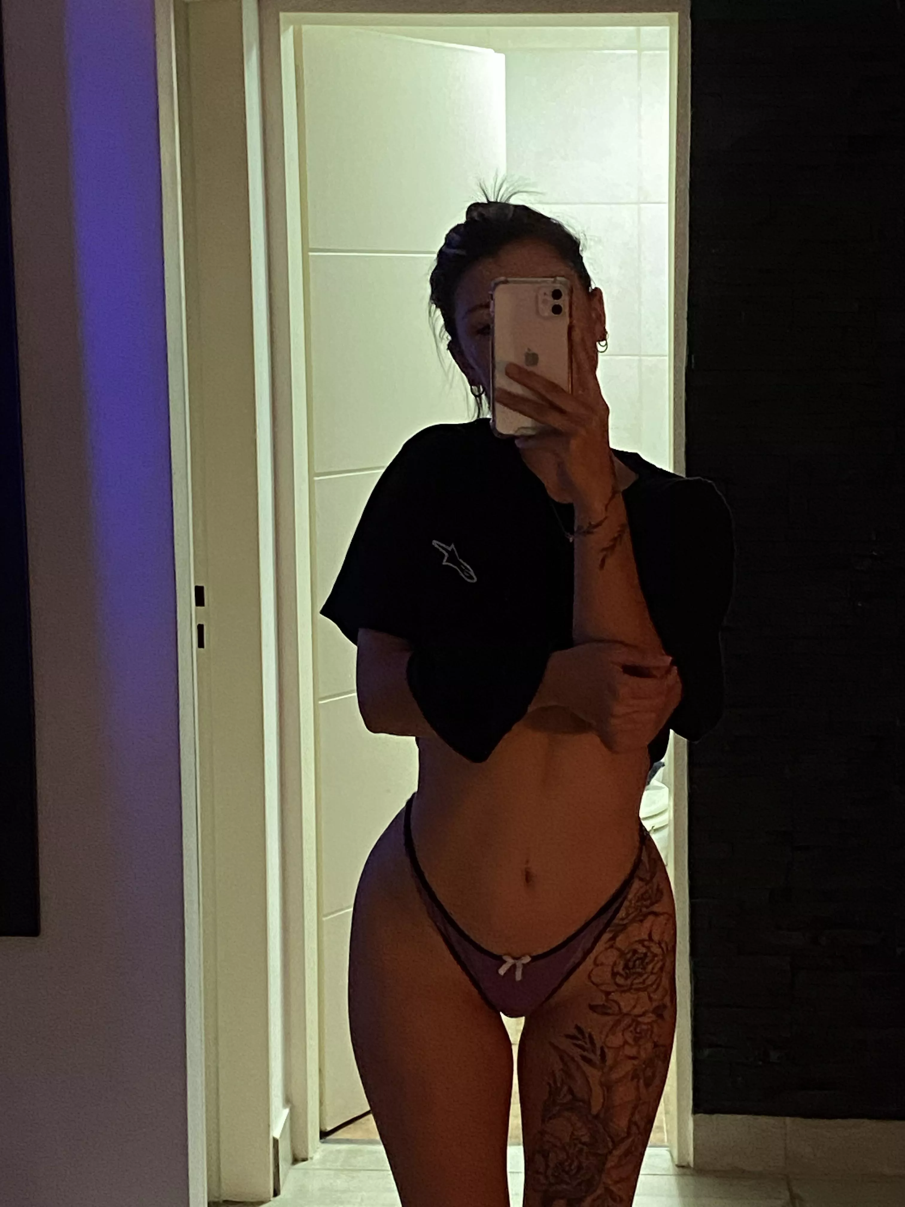 A beautiful thong  posted by lasuperchava