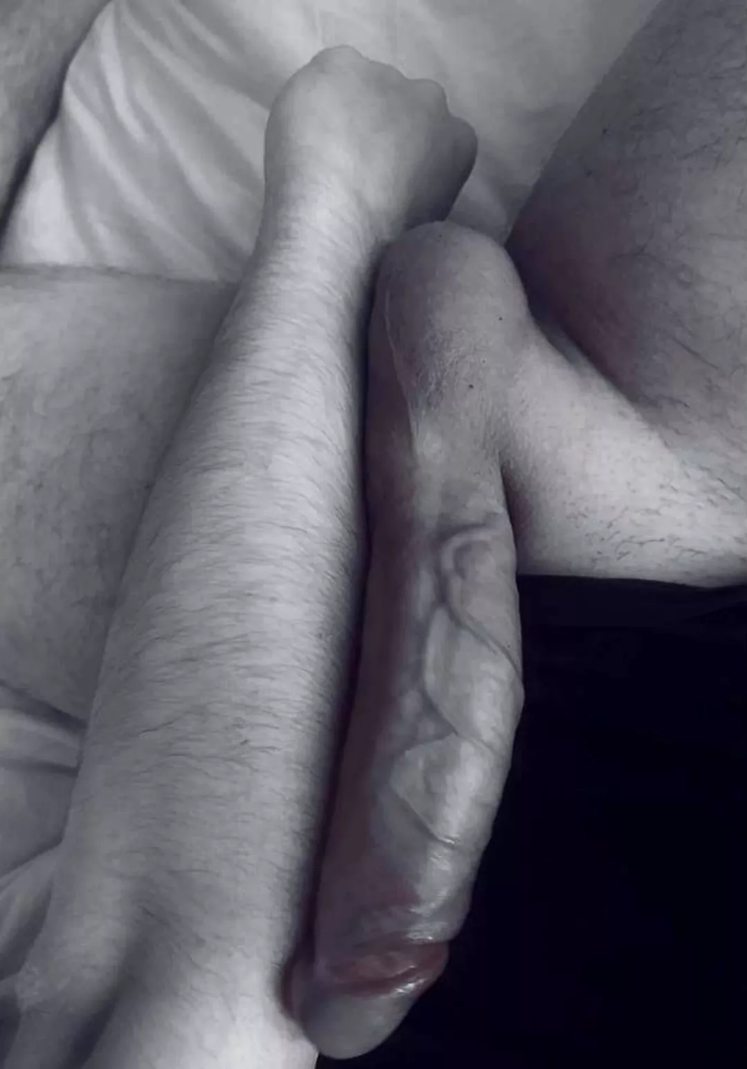 Any fan of black and white? 🍆 posted by HugeXXL_4u