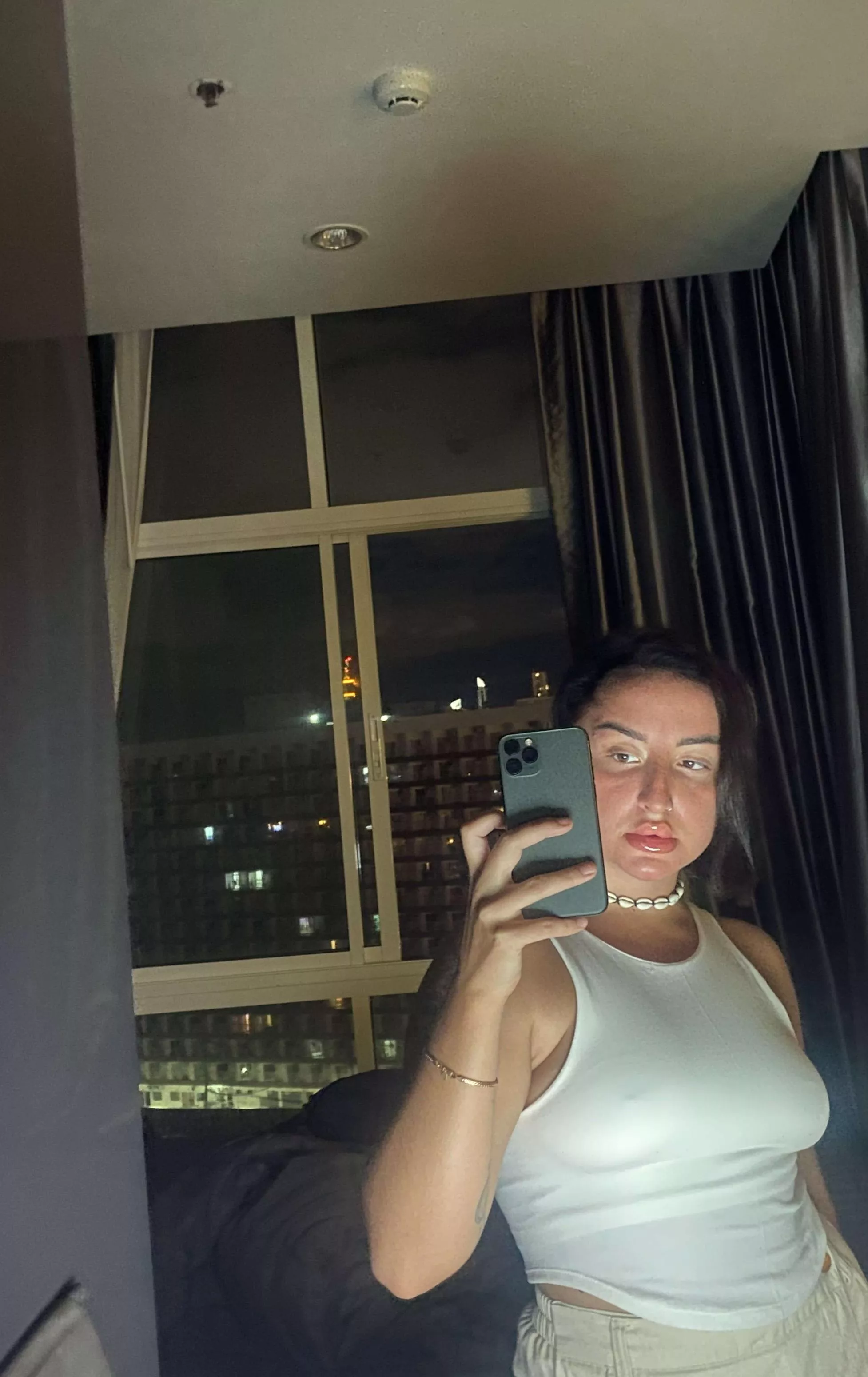 At first glance, do I look attractive or average posted by Honey_Pleasure