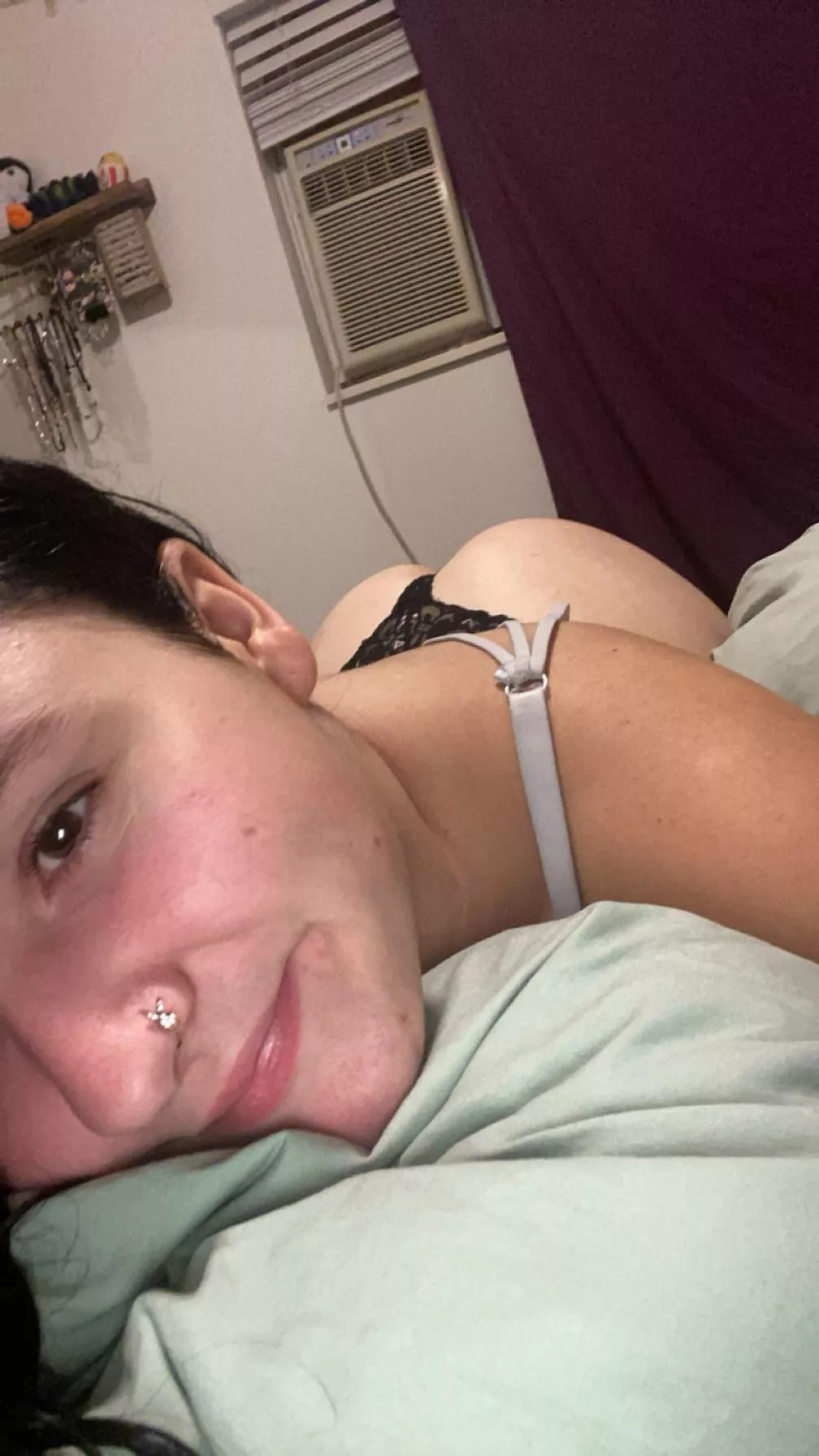 Bored and horny 😈 posted by Ivy_Rose0678