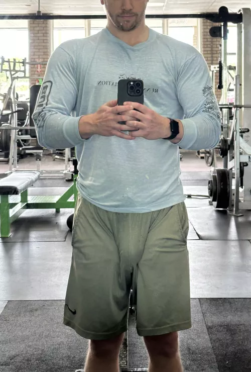 Everything bulging at the gym this morning.. by well-endowed720