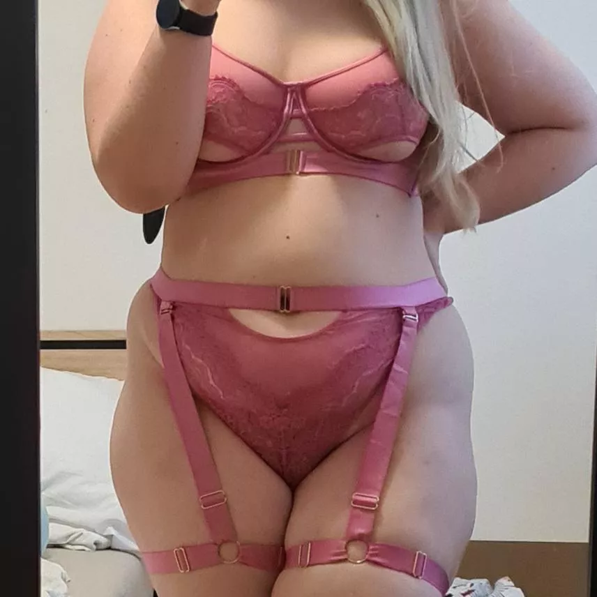 Feeling pretty in pink posted by Its_Alice_Lovett