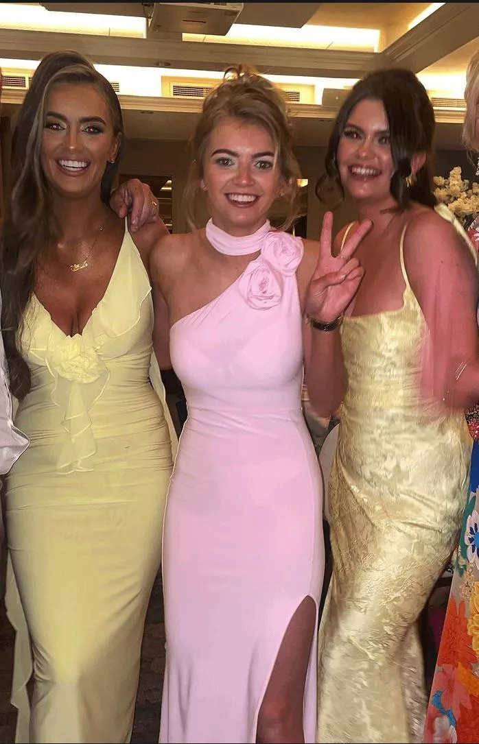 Great dress choice  posted by KM9Doom_v2