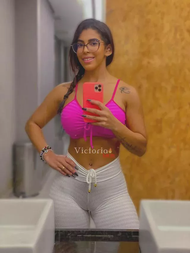 I love my pants!! posted by vicbrhot