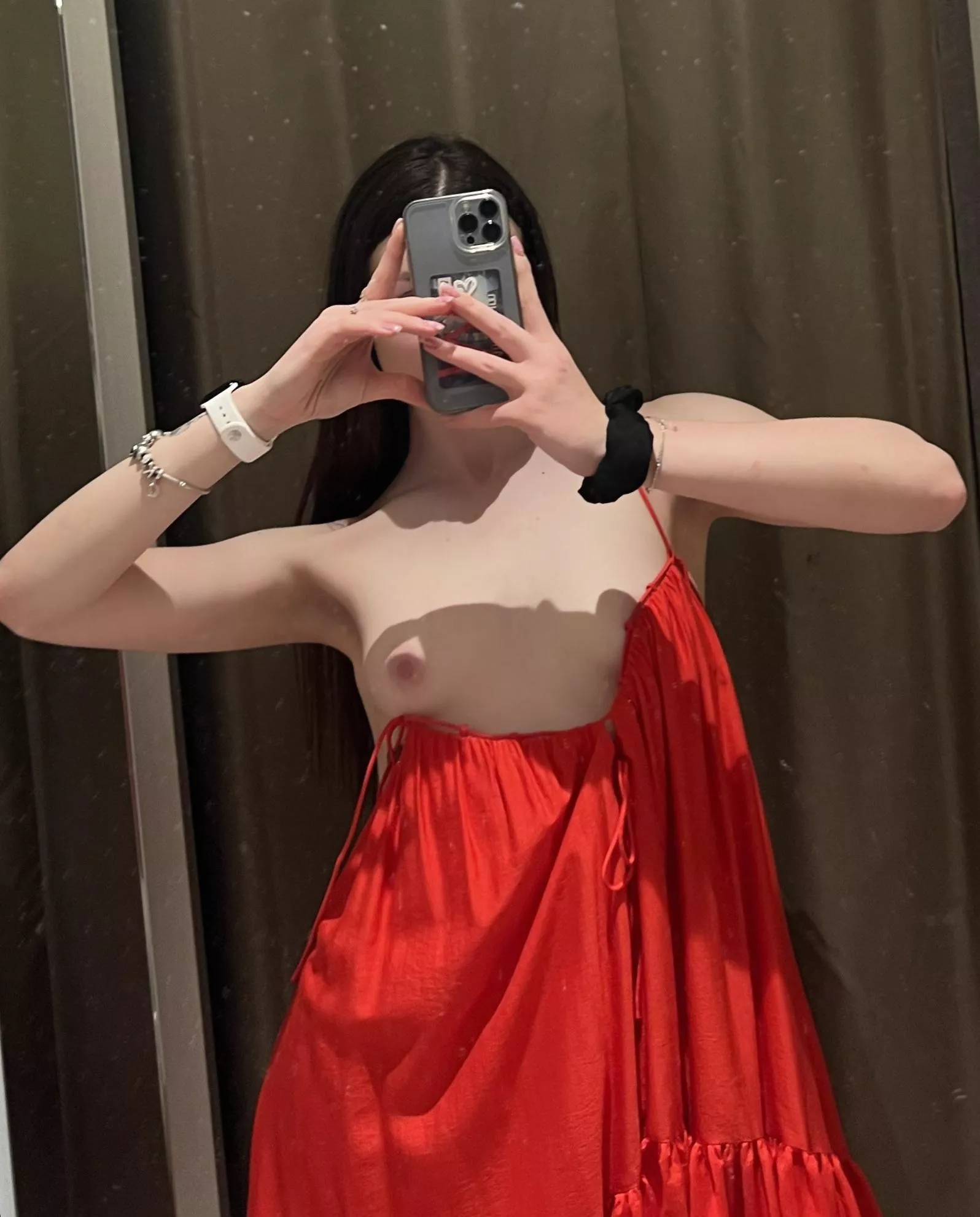 i want to do it in the fitting room posted by ButtyBumpy