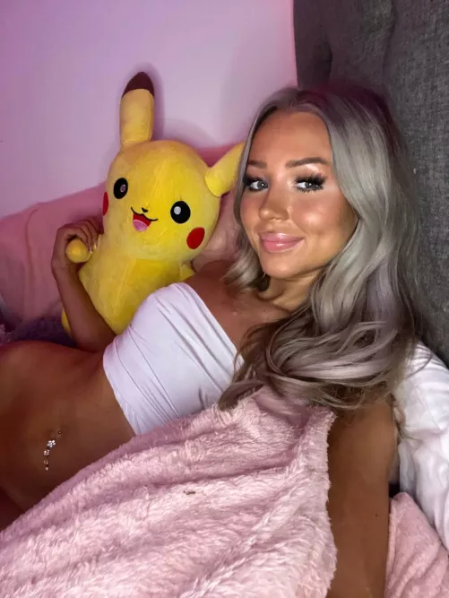 just a scottish blonde looking for attention  by PopularSexiest