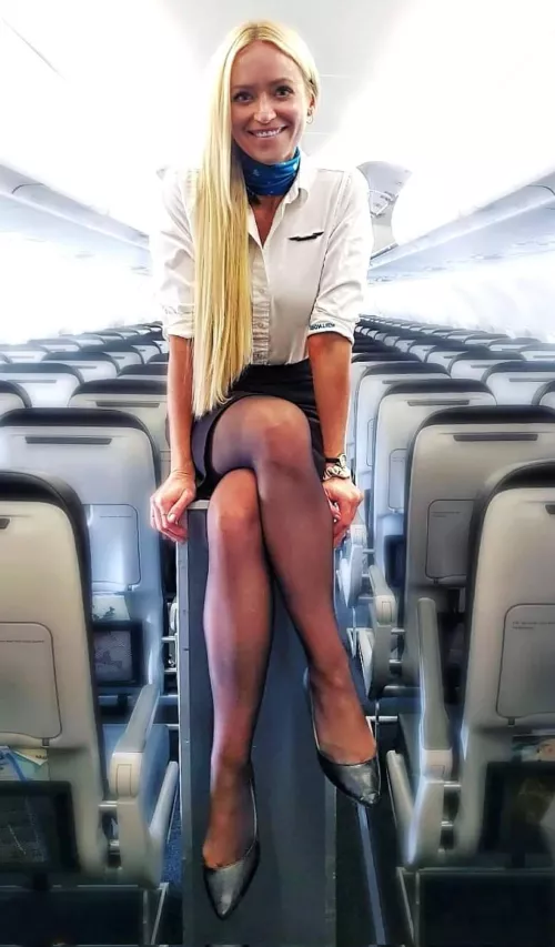 Leggy blonde by maturewine