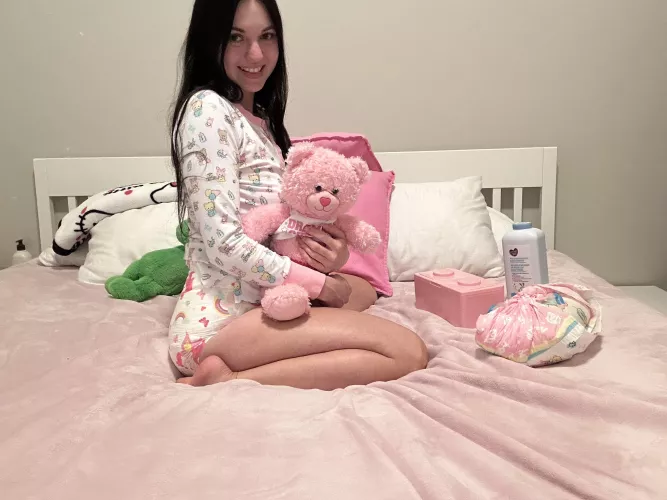 Look daddy! I changed my diaper all by myself! 😇 by SoggyStrawberryy