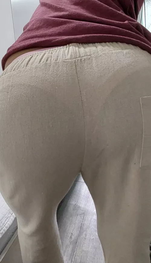 My date told me he could see my pantyline when i bent forward >< that made me super blushy...why didnt he think it was just boi undies?  by thongbabe99