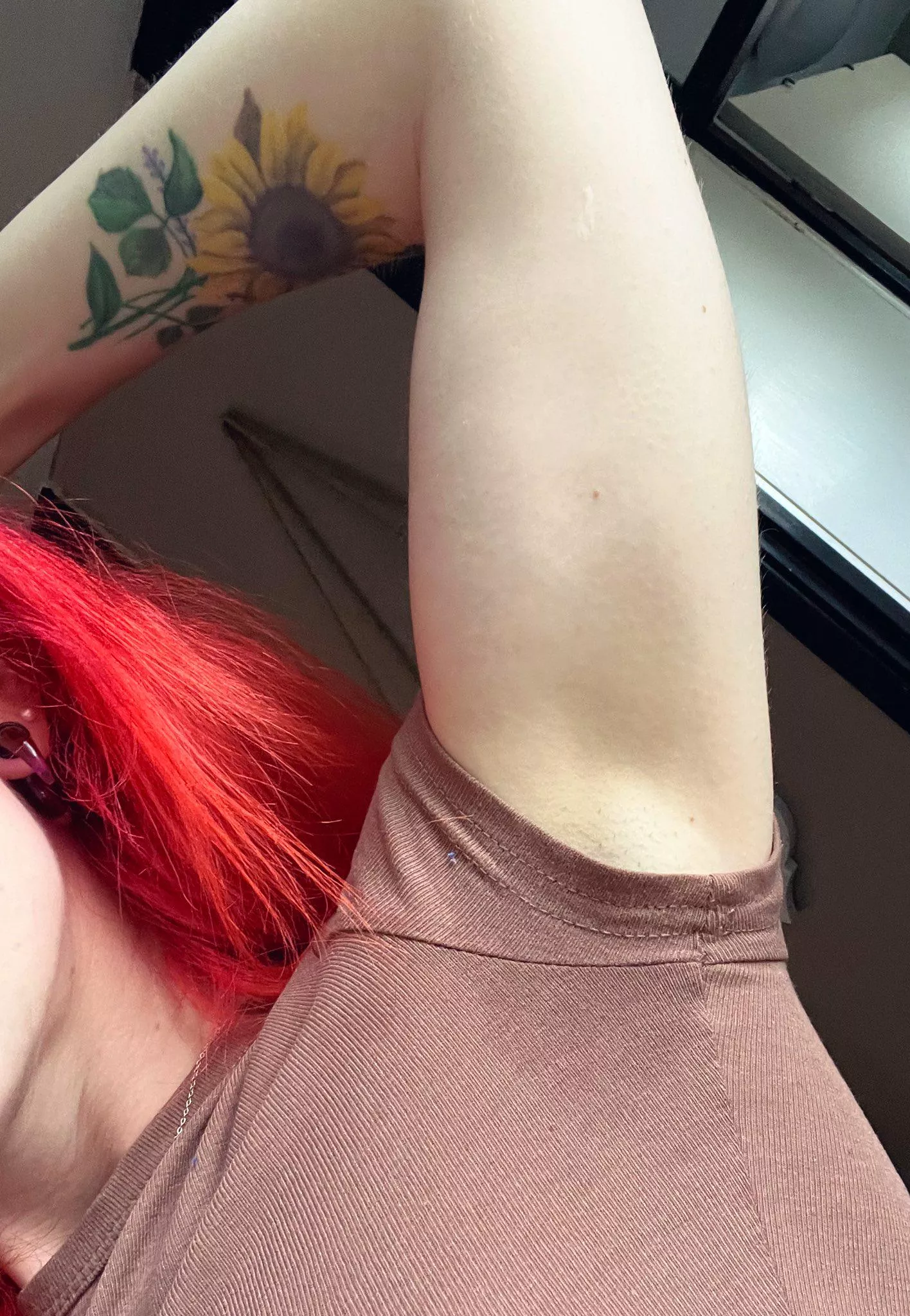 One of u will obviously beg to lick my armpit posted by Lunakittyvip