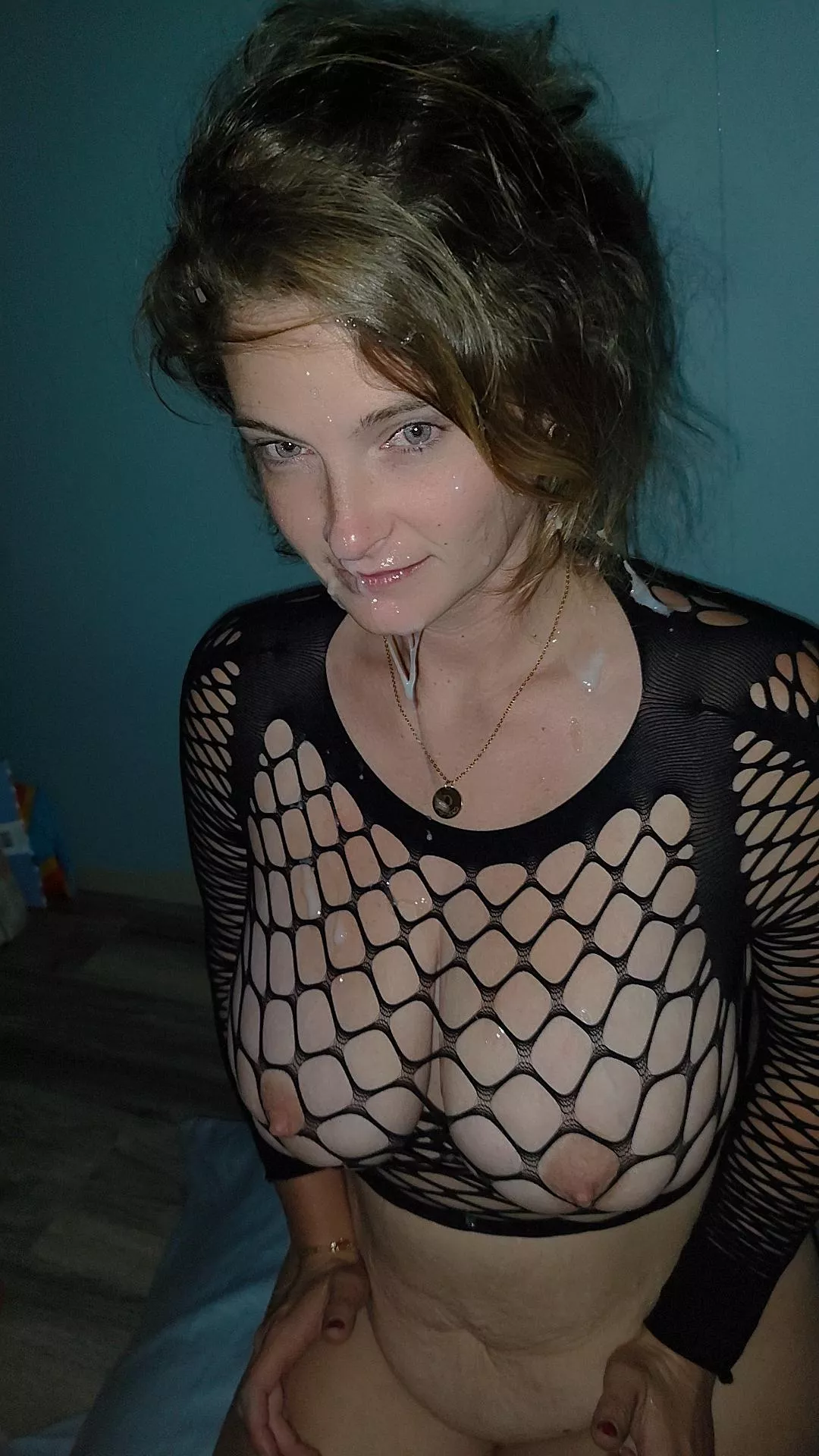 Pretty little cum slut  posted by Curbguy912