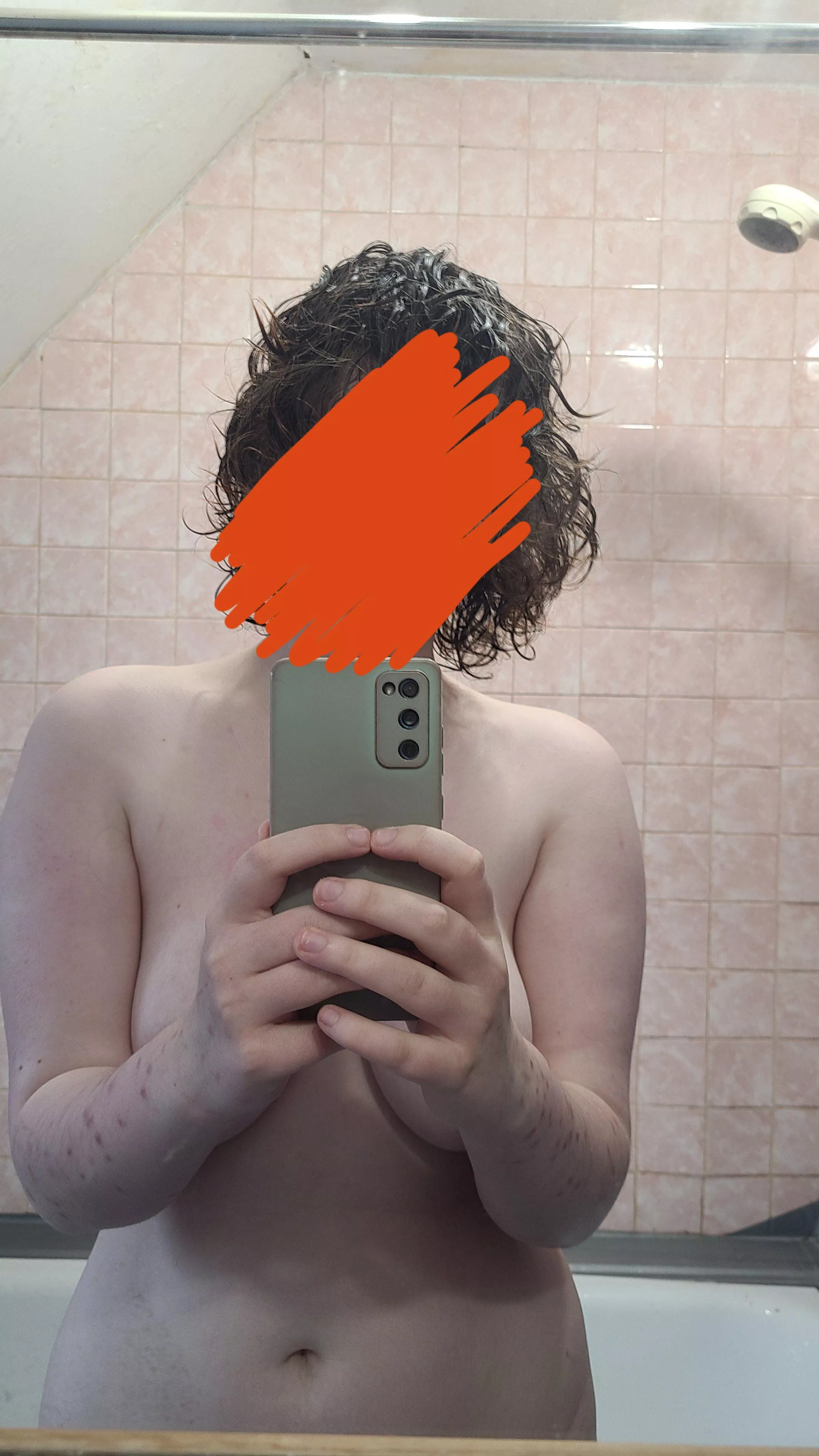 Washed my hair and thought this pic was pretty hot :) posted by pornthrowaway4007