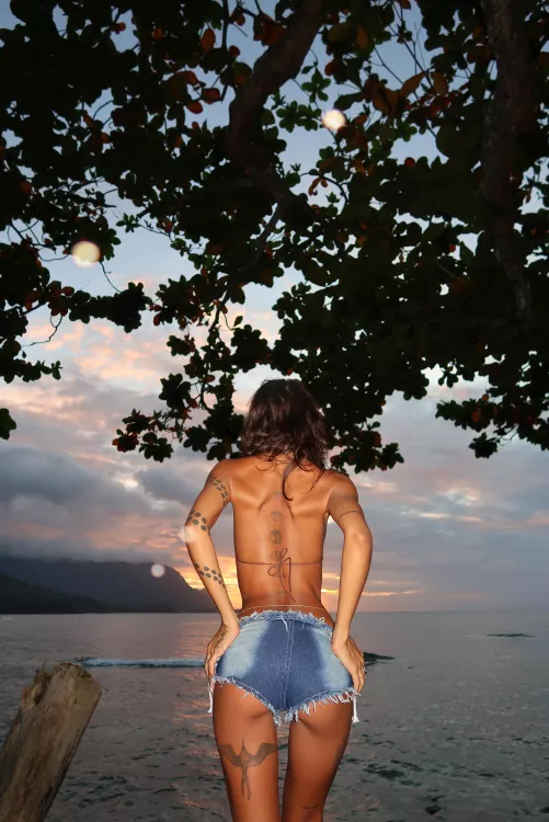 What is the best booty type? by TheCutestGirlEverX