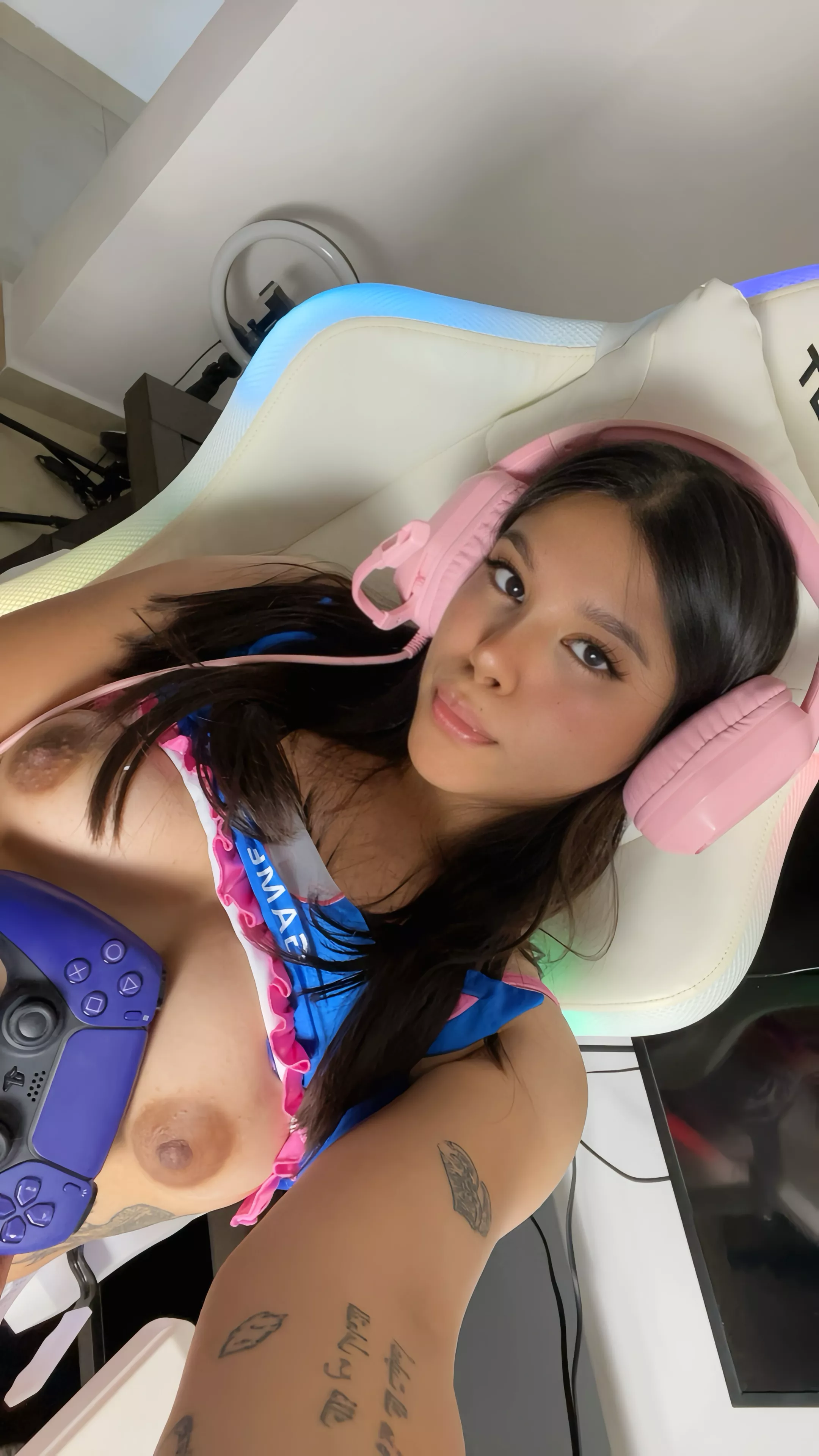 would you play with me? posted by Silent_of_the_hill