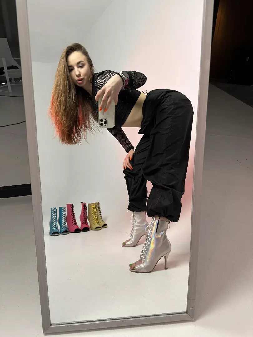 Young girls in heels are in fashion today posted by Secretjuliet