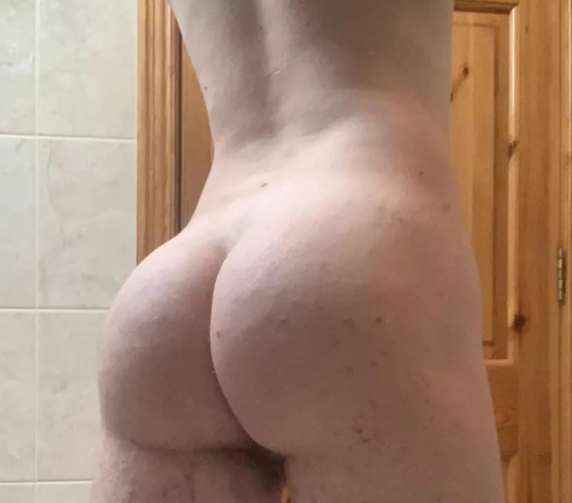 20 playing with ass on call rn posted by CumButtSlut