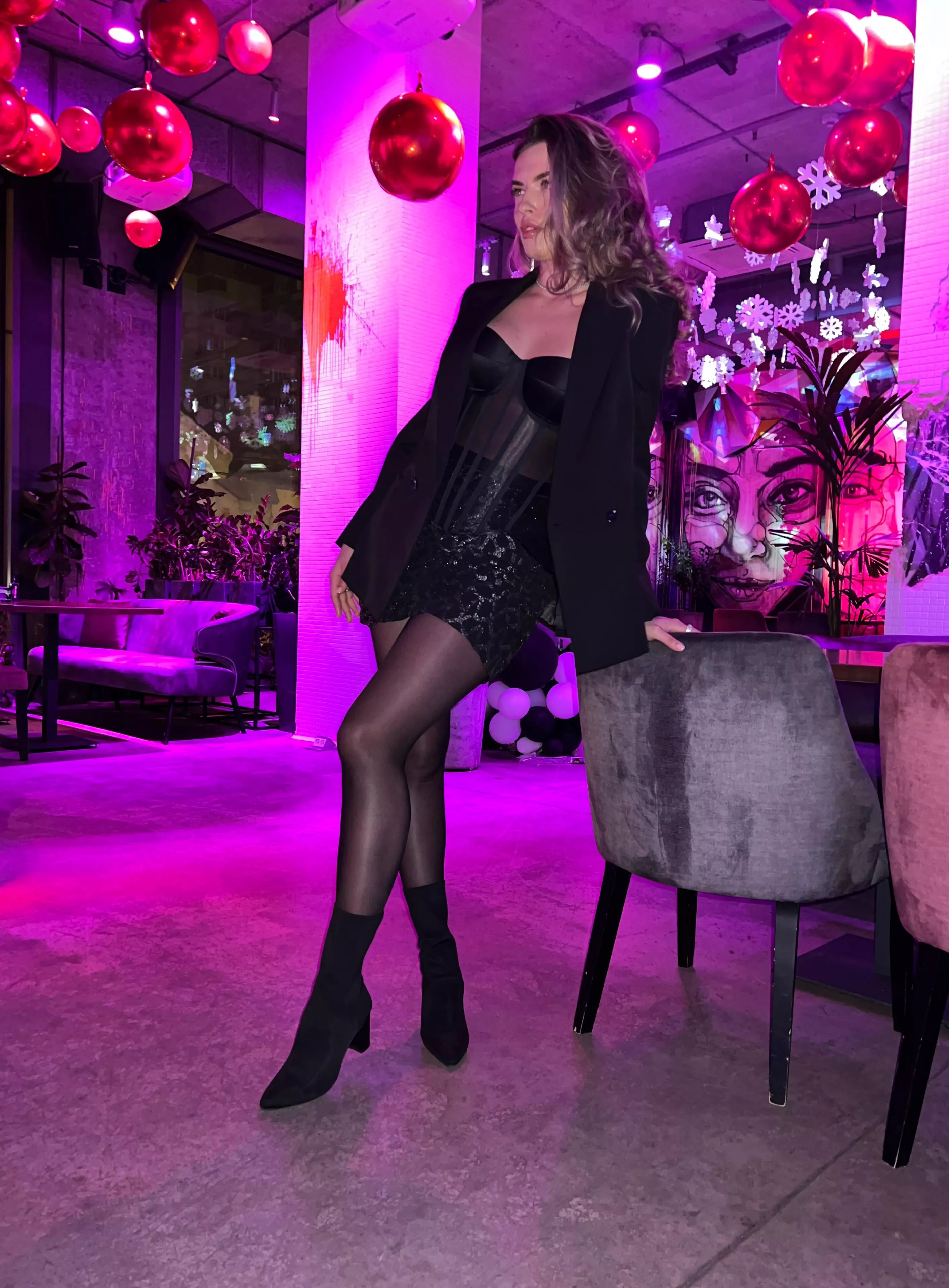 Do you like my outfit? posted by -MiaSecrets-