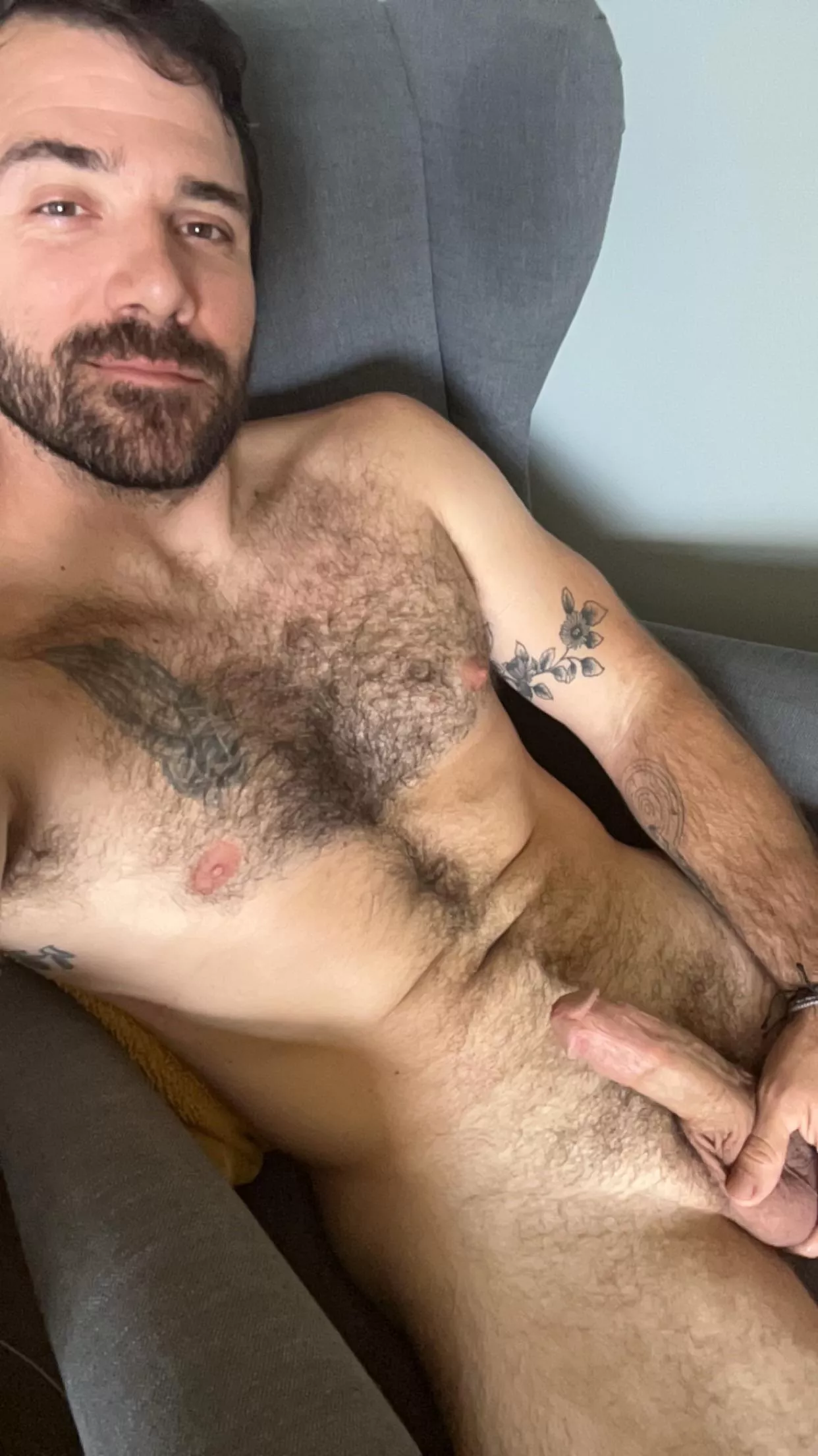 Everyone loves an afternoon fuck posted by Ahestl11