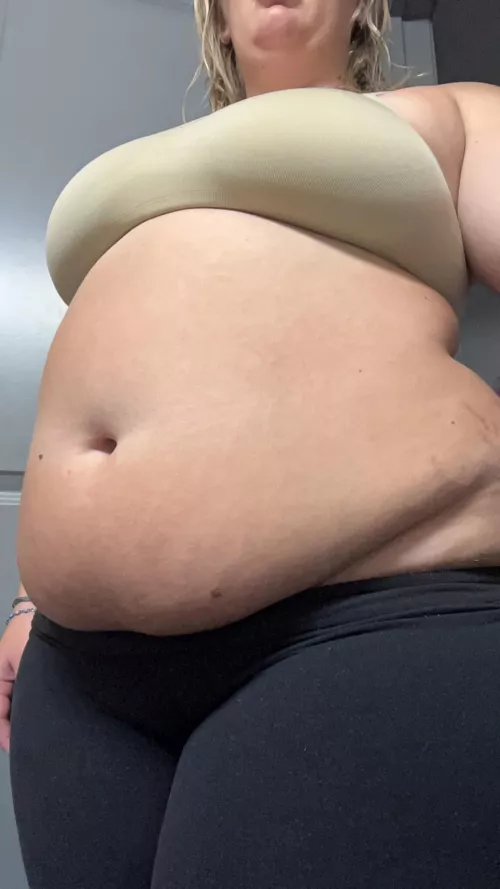 Fat everywhere😫 by Poptartbelly