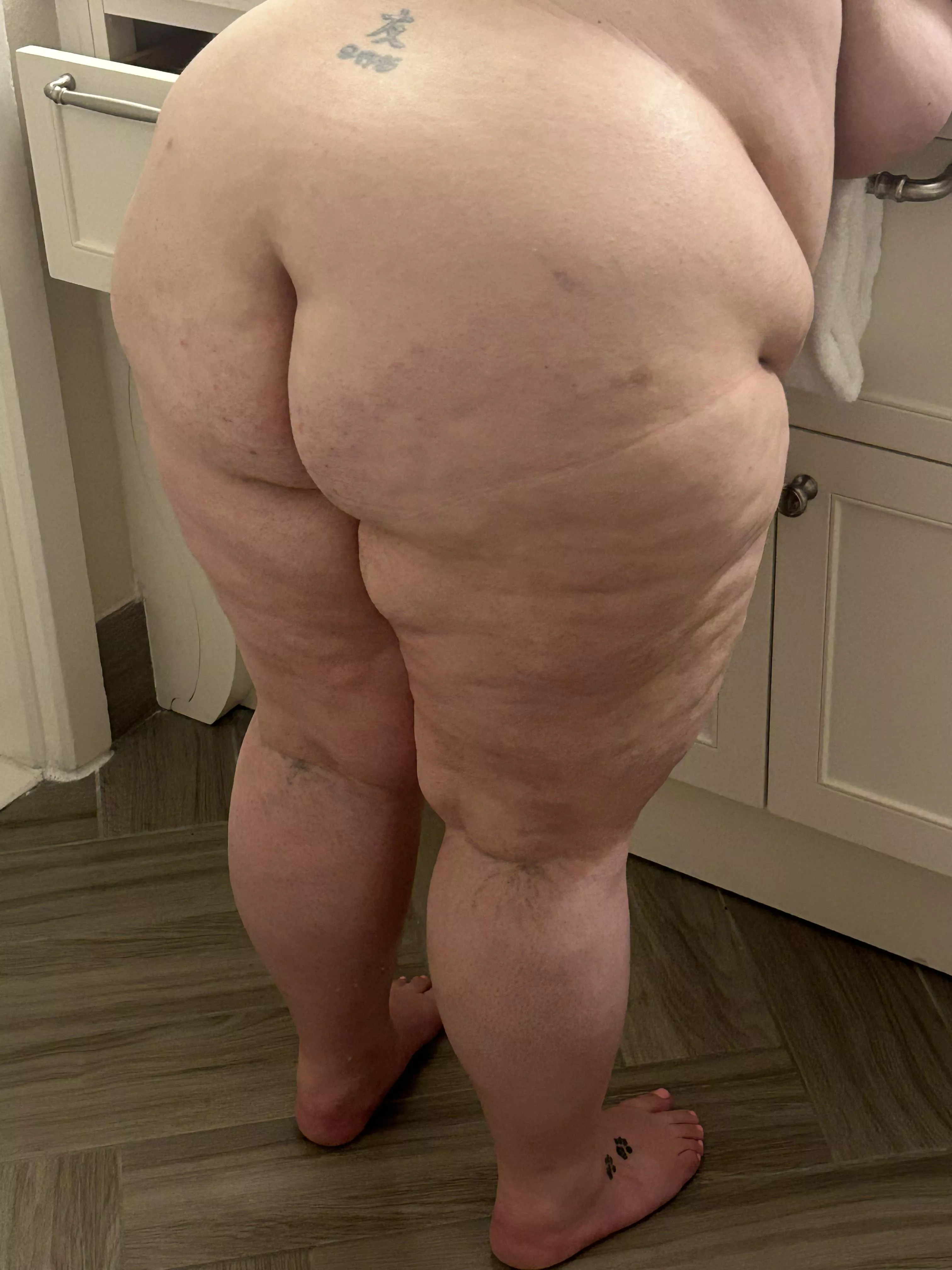 I could really murder some waffles right about now 🐷🥵😈 posted by LittleMissSwissRolls