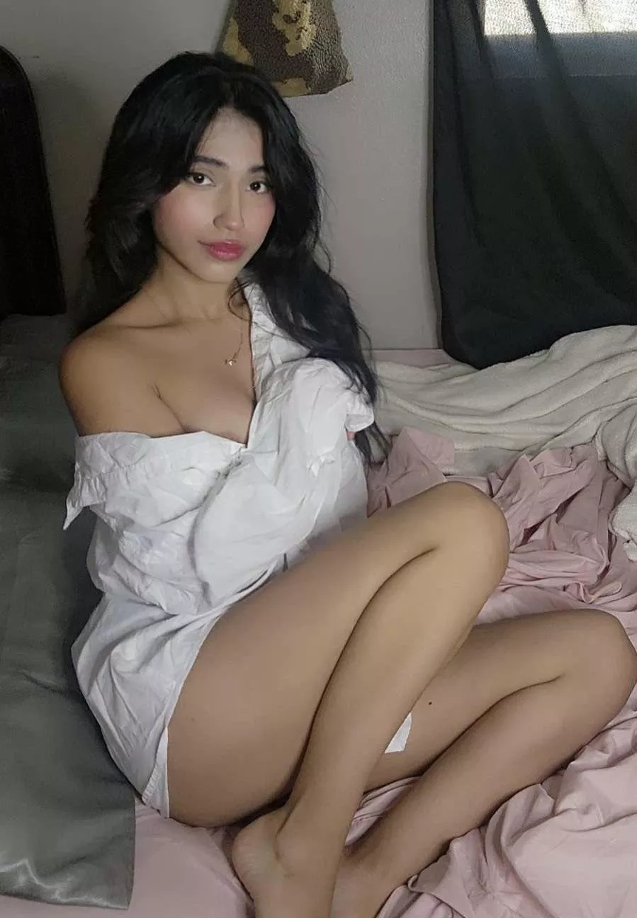 I felt cute in white :D posted by -littlelia