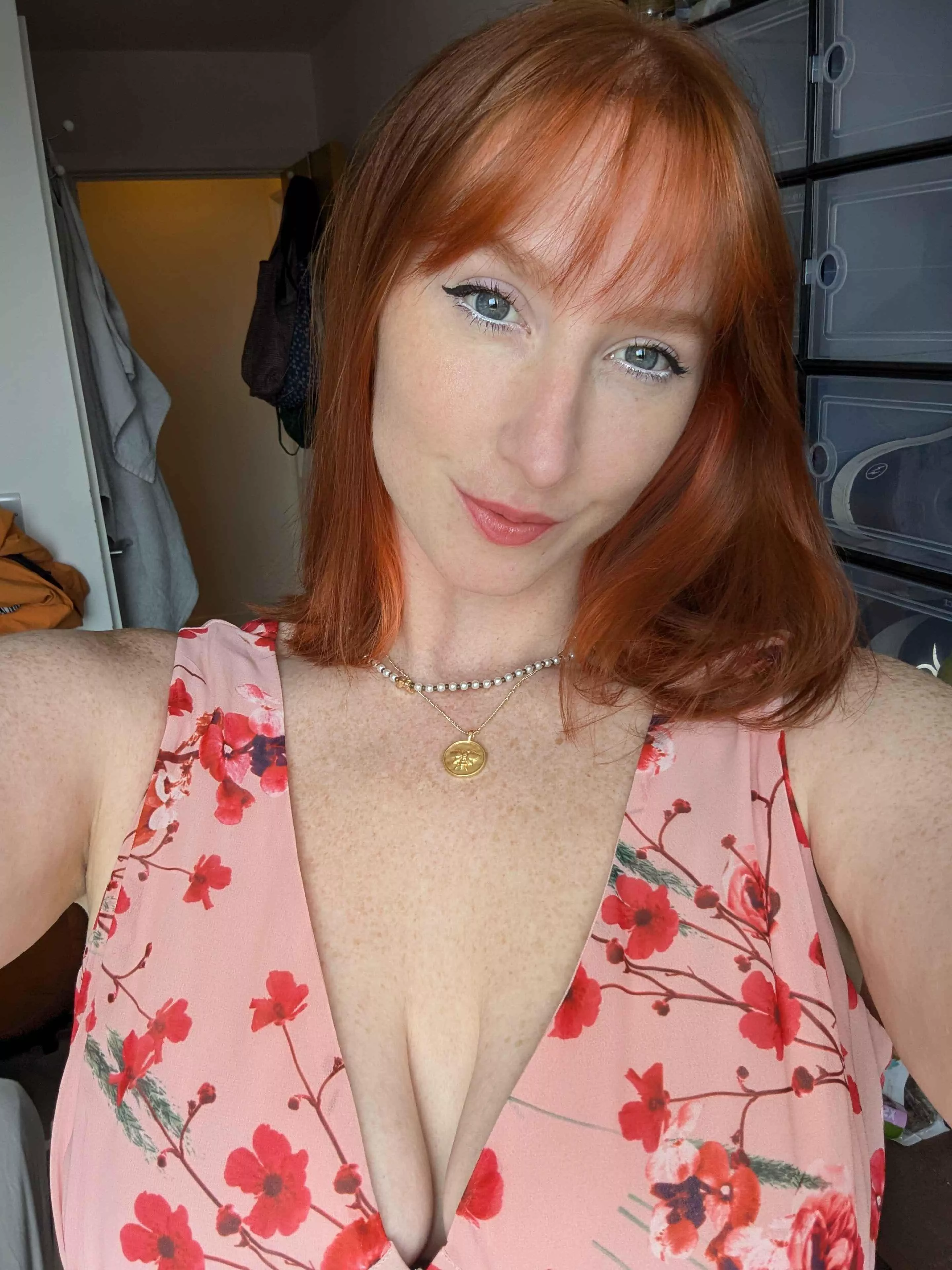 [IRTR] Feeling speck-tacular today, freckles and all! posted by SpicyHani