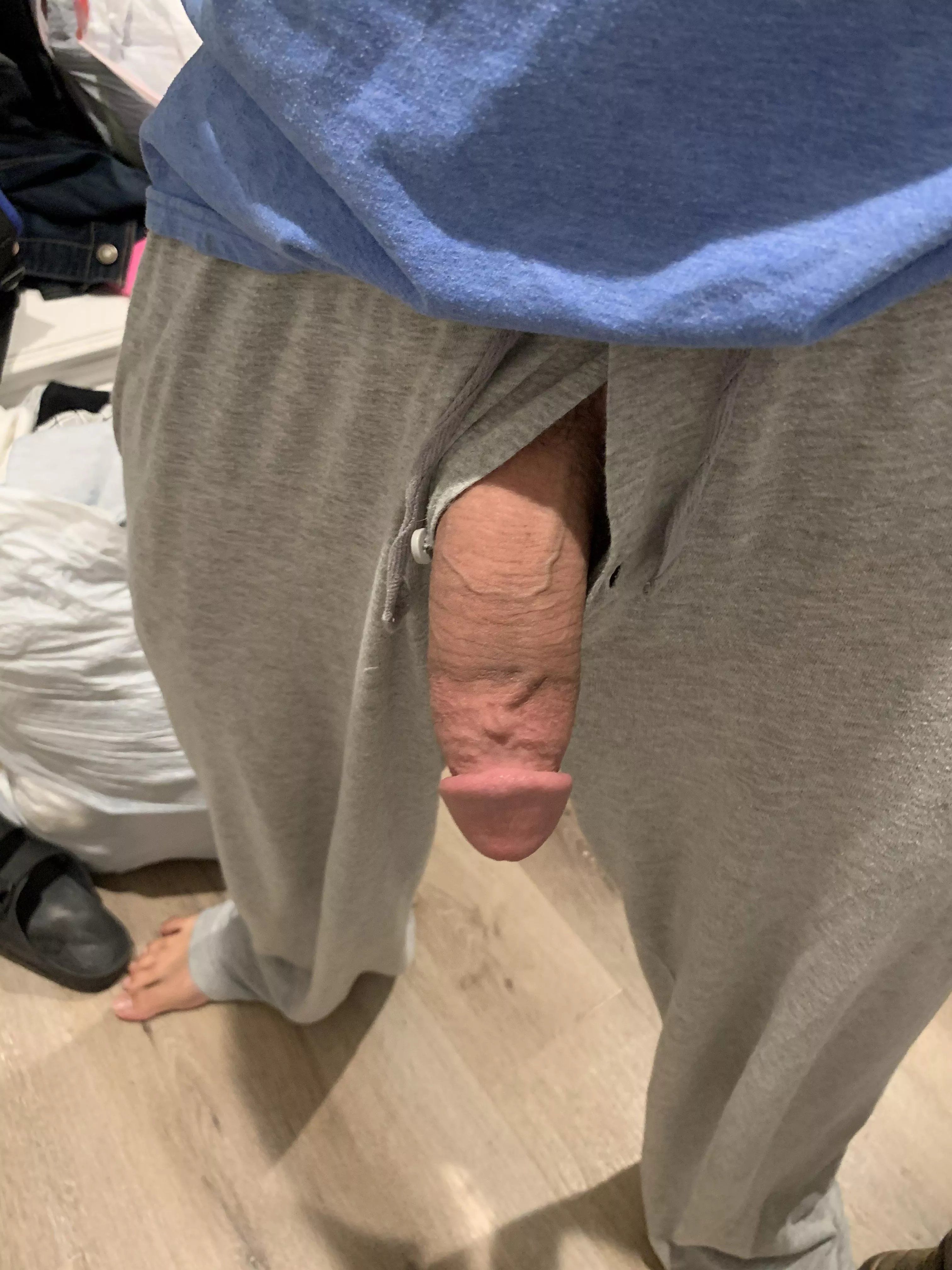 Little guy hanging out  posted by nicecock21042121