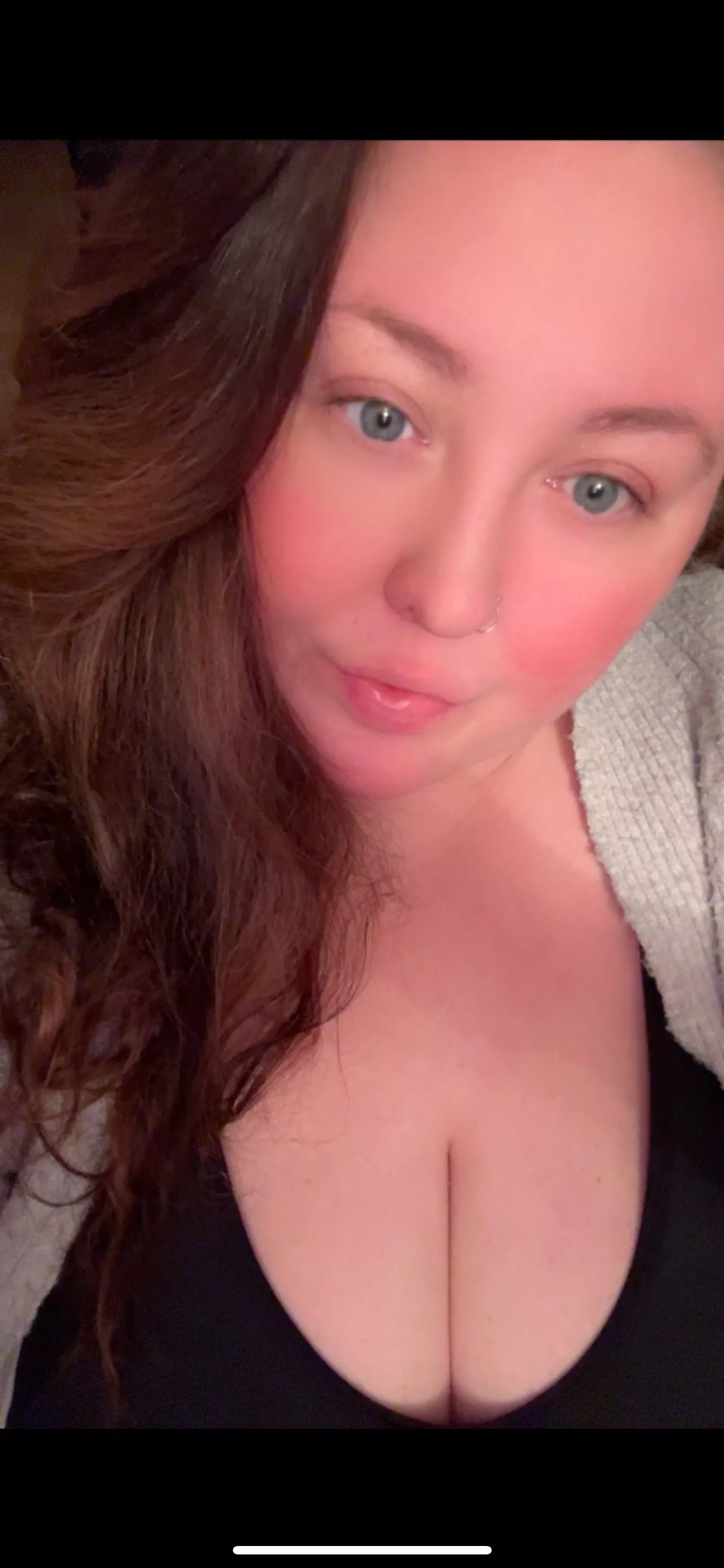 Need a face to smother these girls 🤭 posted by Awkwardatadulting