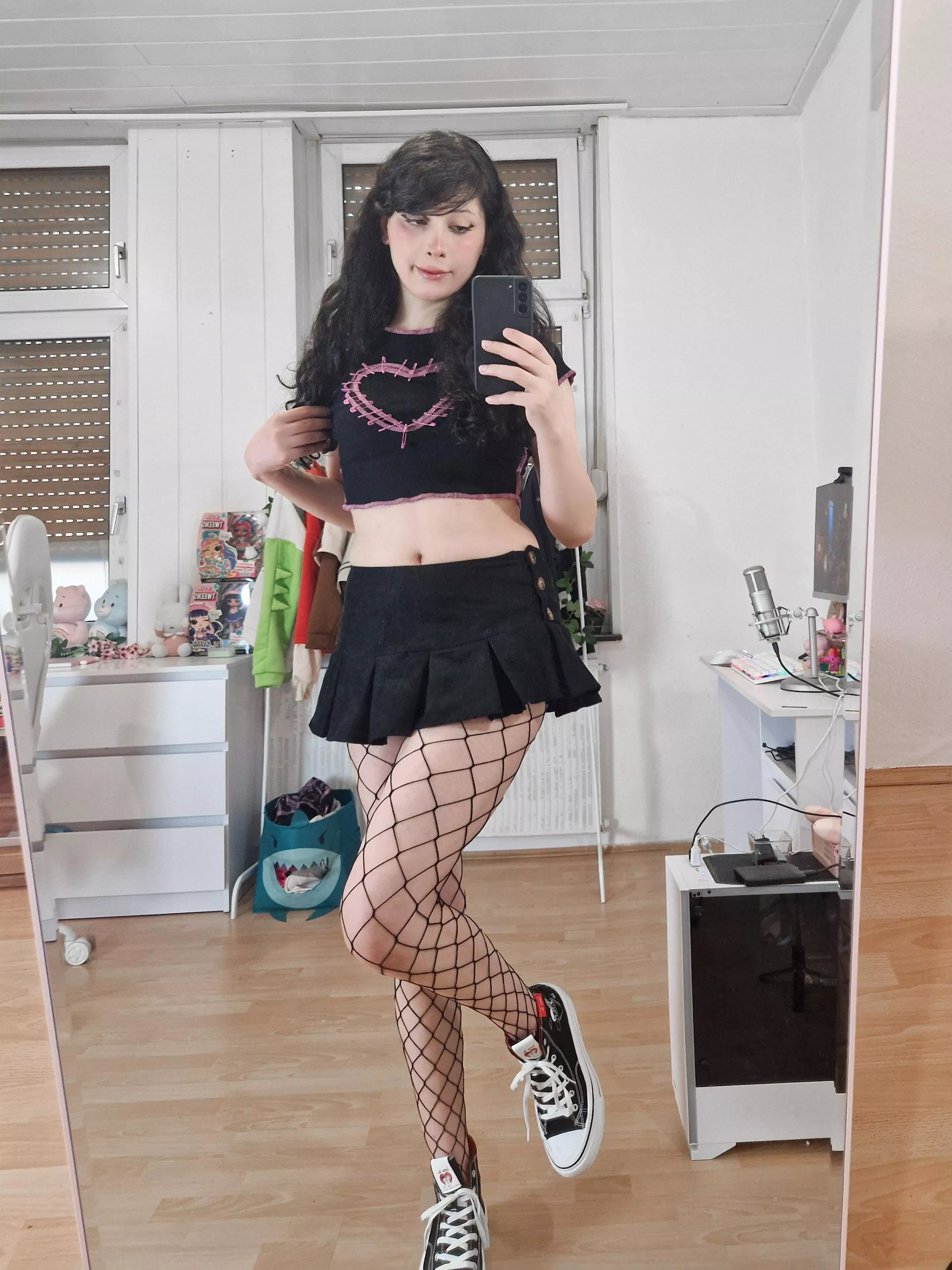 normalize boys* being feminine 💕 posted by puruchuu