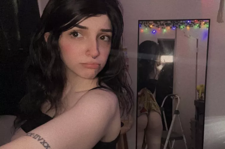 ouchie! 😣 by Its_YouKittenMe