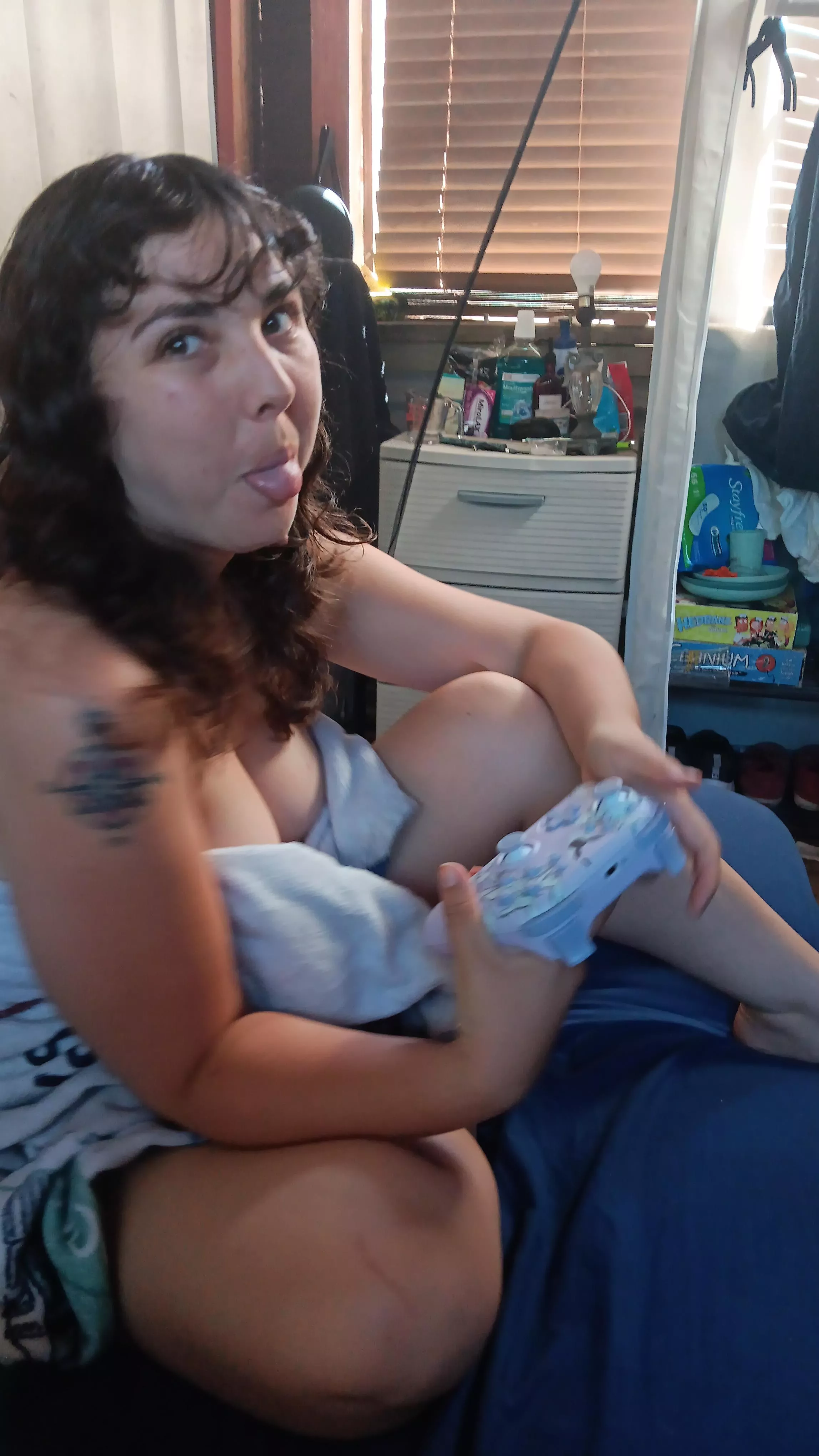 Playing fortnite in nothing but a blanket right now 😈😜 @sky_demon_420 posted by Zen_Sky_Ocean