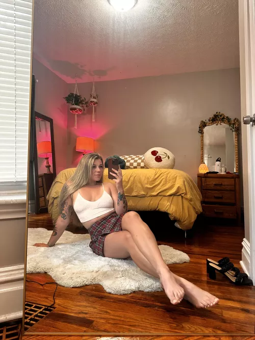 School girl vibe by NewSweetheart