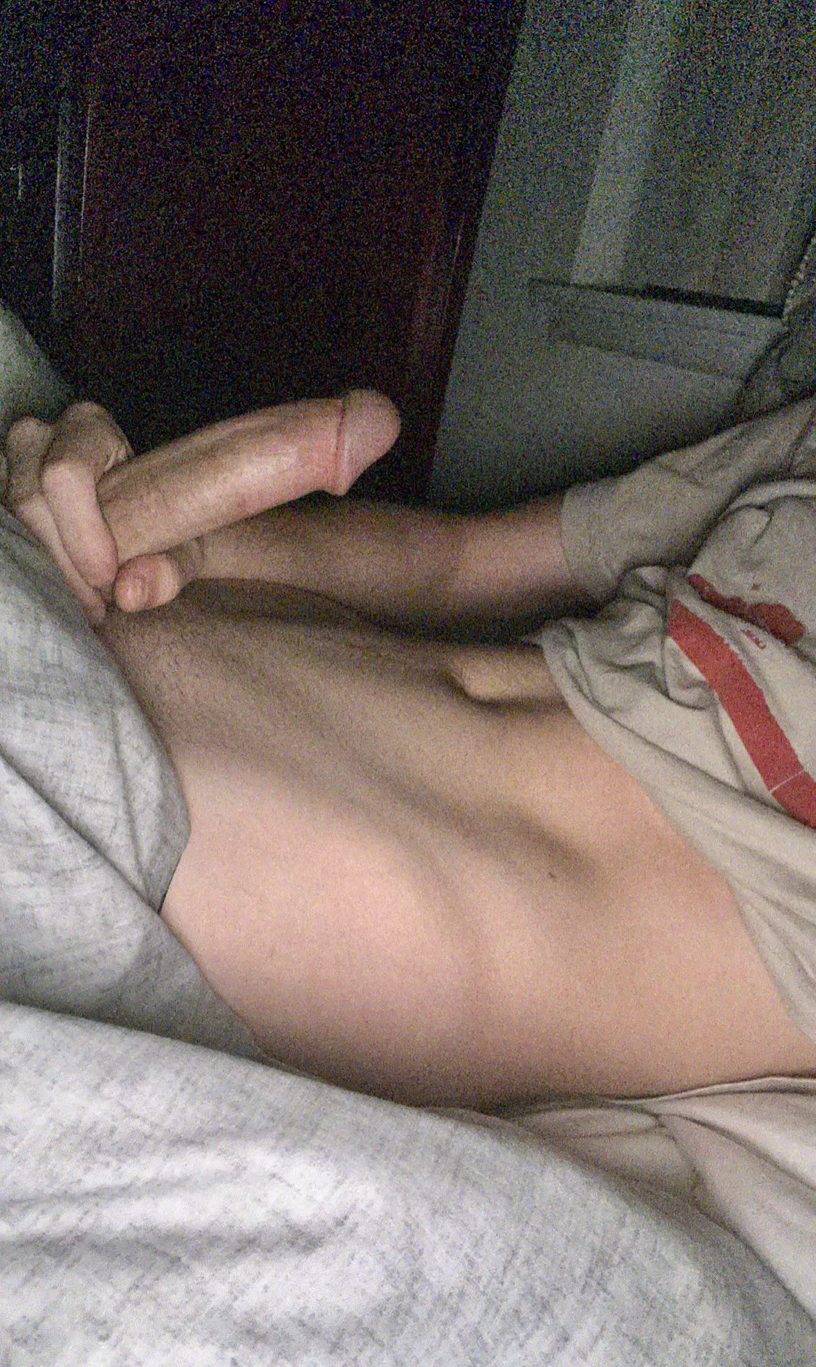 U think it’s pretty ? 😳 posted by Cumdropstan