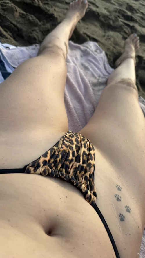 Unique angle: Can you slip in from here? by FetishFriendlyG