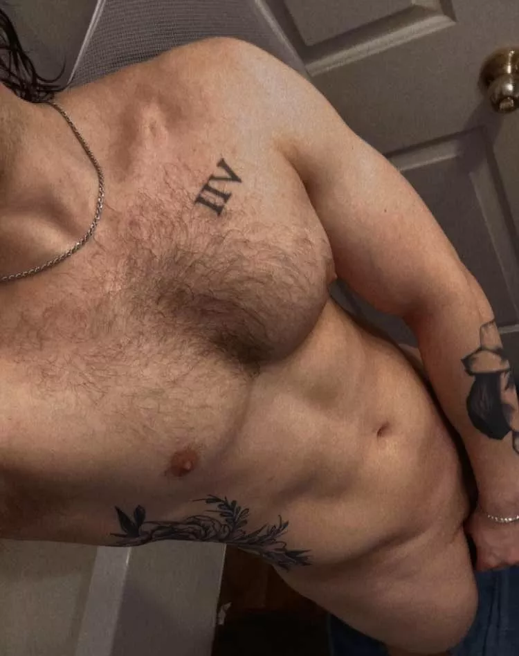 (23) What caught your eye first? posted by Throwaway5776789