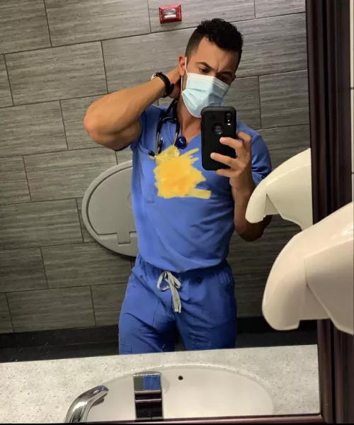 24 yr old nurse. I’m DL and straight. Snap me? Yovnger guys preferred. User is damon_snapp by Hour_Wafer5863